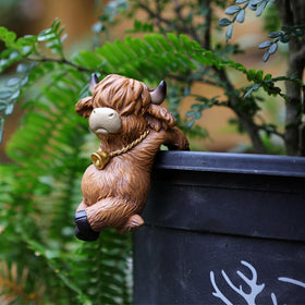 Durable resin, Pujipu Highland Cow, weatherproof for outdoor use
