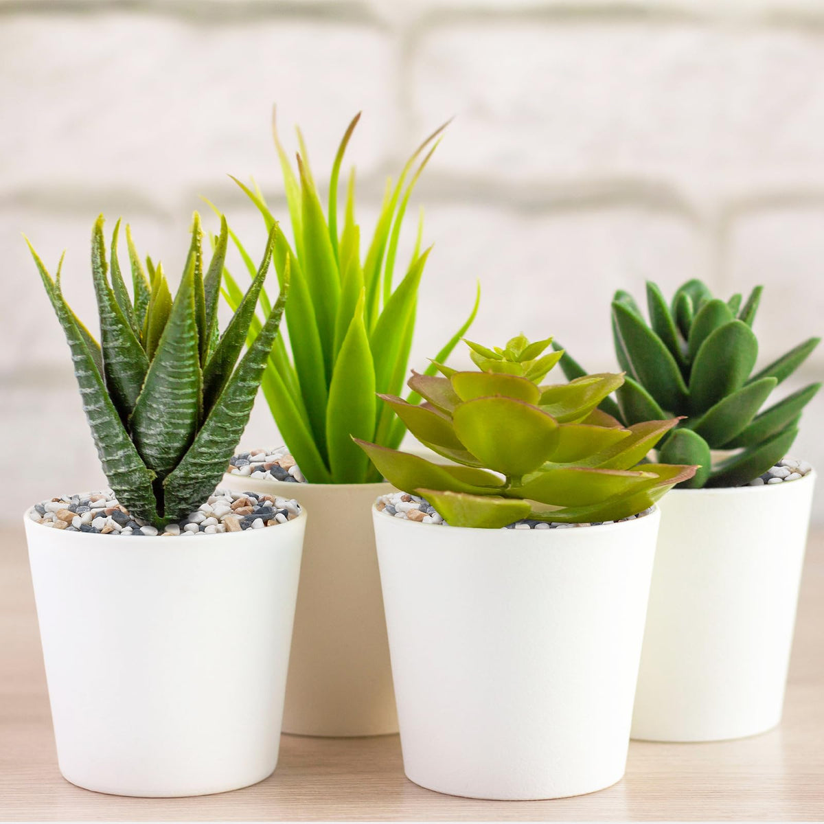 Pulovin bamboo plant styling uses gravel for modern soil drainage and aesthetics