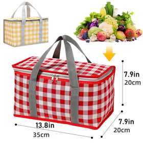 PUPOPIK 24L capacity fits food and drinks for two to three people.