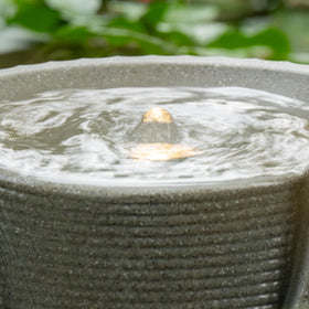 Puulye easy setup steps for fast, year‑round outdoor decor.