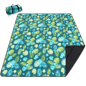 PY SUPER MODE picnic blanket unfolded to 83x79 inches, spacious for family picnics.