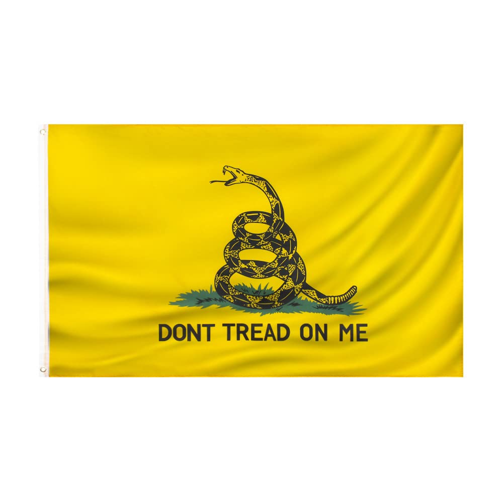 PZACHUGY Don't Tread On Me flag 3x5 ft for outdoor display with durable stitching.