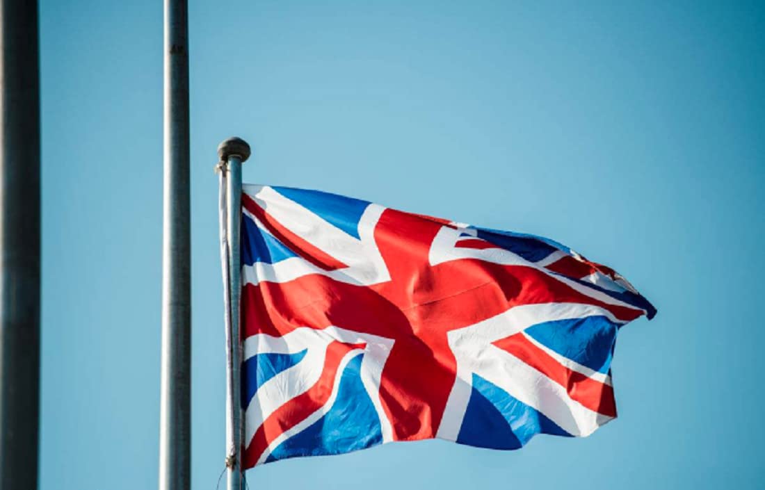 PZACHUGY United Kingdom flag 3x5ft compact storage and handling.