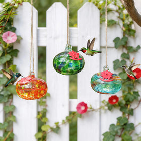QFkris garden decor accent from the hummingbird feeder adds color outdoors.