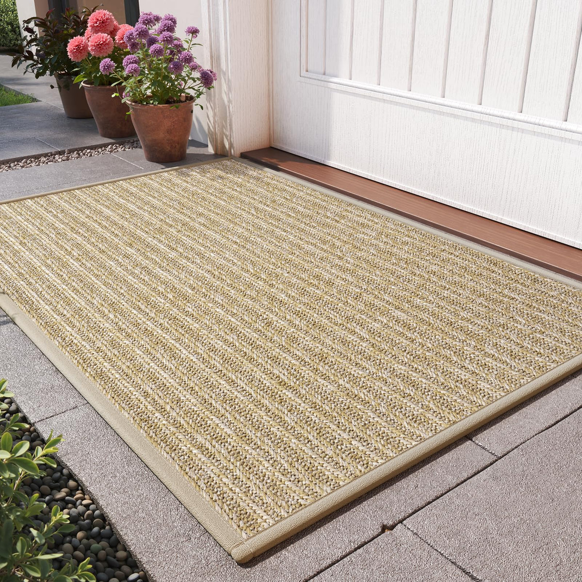 QiCaiJia front-door-mat-17x30-brown traps dirt and moisture for cleaner entryways.