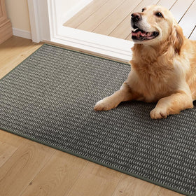 QQL doormat features reinforced edge to resist fraying and extend life.