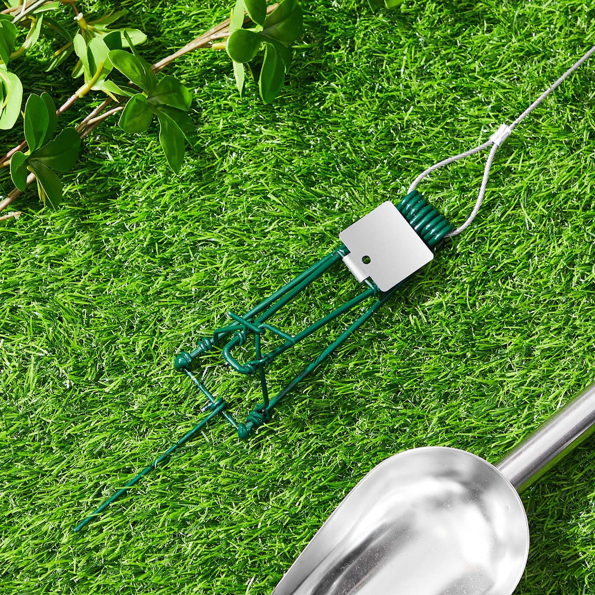 Qualirey stainless steel mole trap close-up, durable construction