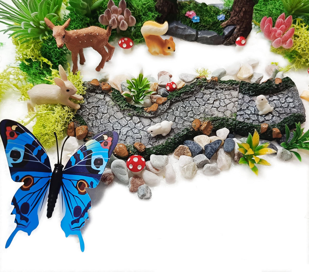 QuarenDen DIY fairy garden kit inspires creative mini landscapes.