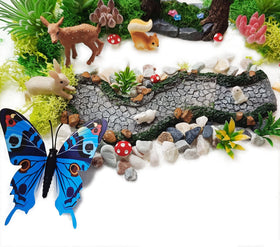 QuarenDen DIY fairy garden kit inspires creative mini landscapes.