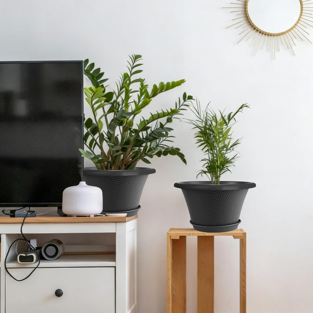 Quarut 4-pack 12-inch pots offer versatile garden decor.