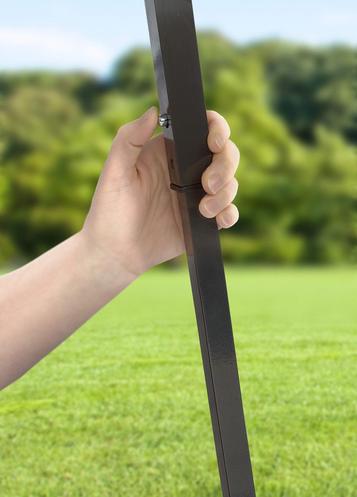 Quik Shade Go Hybrid half-wall reduces cross-breeze and snaps securely.