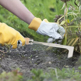 QWLWBU Crack Weeder ergonomic grip reduces hand fatigue during tasks