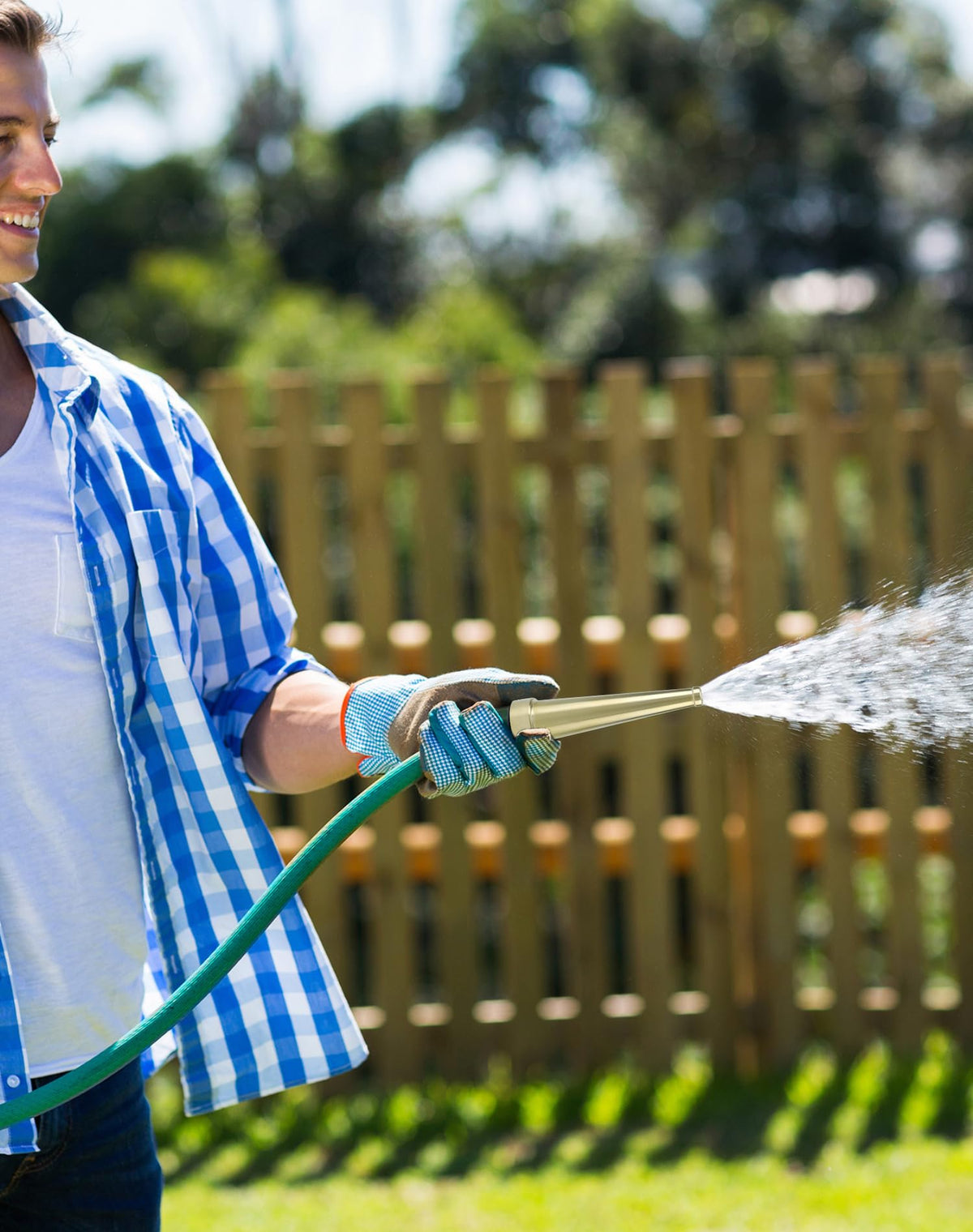 QWORK jet spray nozzle image emphasizes powerful water stream.