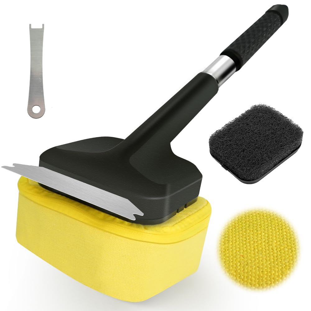 QWUE grill brush with ergonomic handle for a comfortable grip