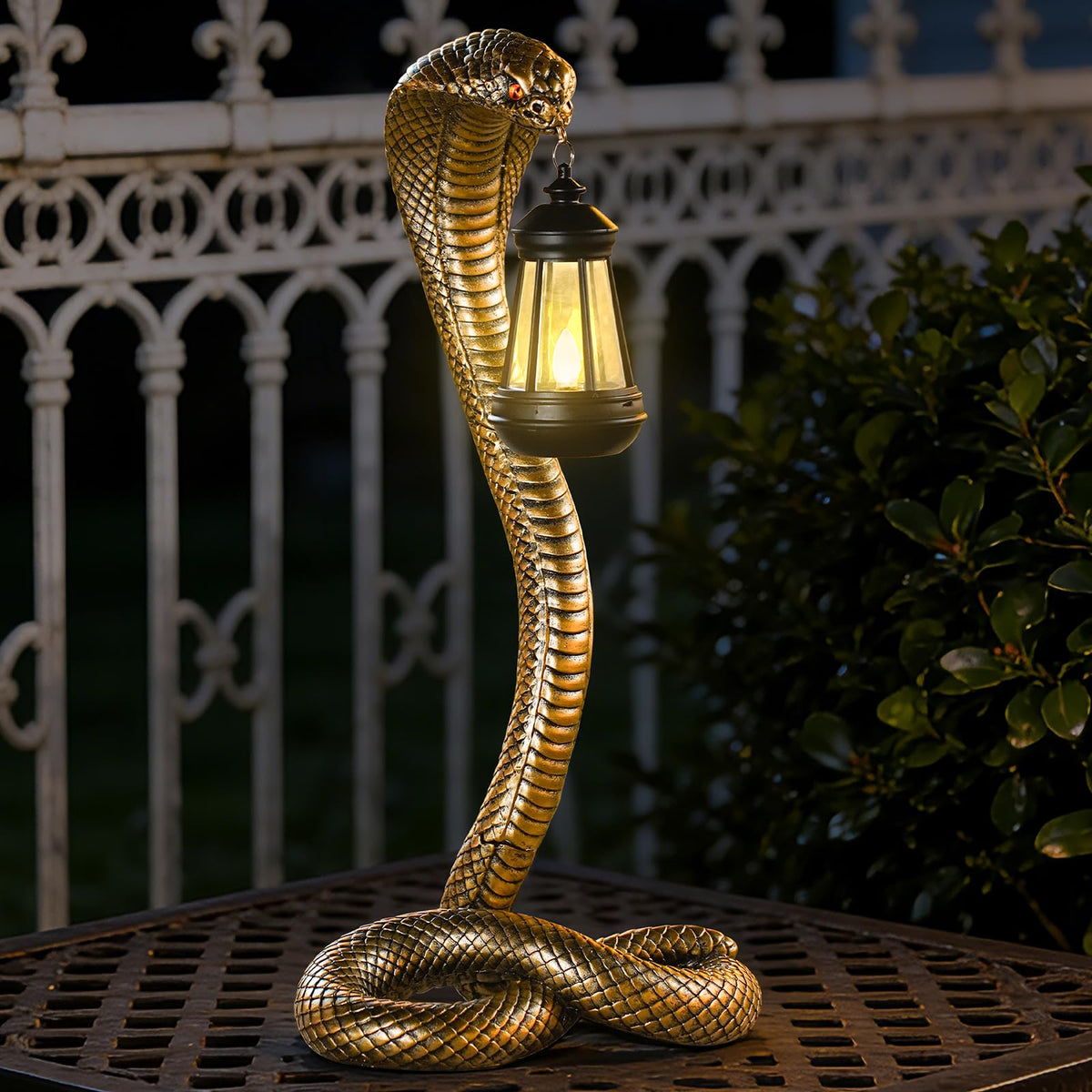 QZJDDZSW walkway snake lantern guides guests after dark.