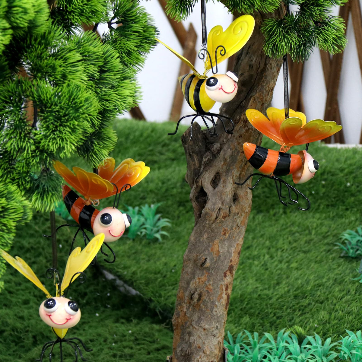 QZLOHOM smiling bee figure, weather-resistant outdoor art for year-round charm.