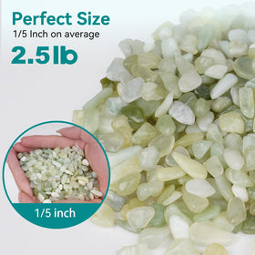 Rahato jade pebbles for succulents and cacti provide even moisture and color.