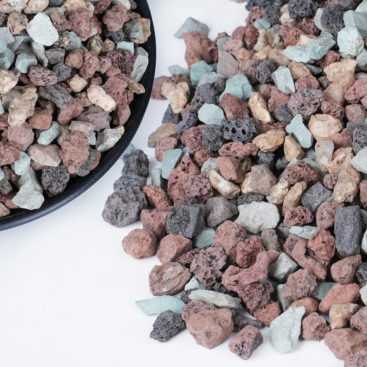 Rahato lava rocks 3-8 inch bulk for sturdy drainage and decorative soil texture.