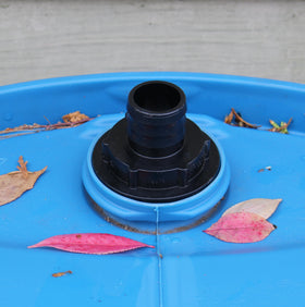 RBI125F fitting ensuring leak-free seal during rain barrel setup.