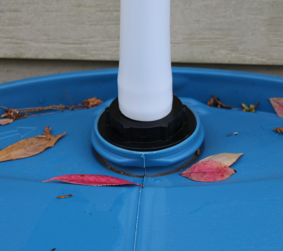 RainPal RBI125F compatible with standard rain barrels for simple retrofits.