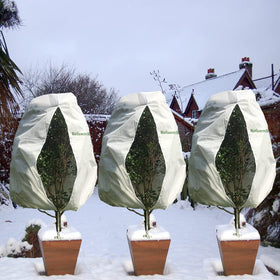 Refasen breathable frost fabric keeps air and moisture near plants