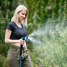 Relhost leak-free design helps efficient cleaning and watering tasks.