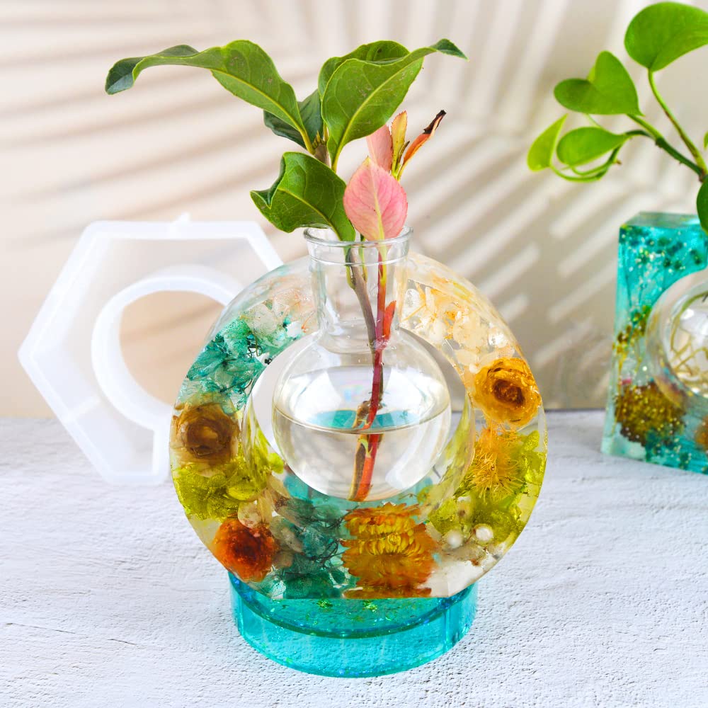 RESIN GO hydroponic vase setup showcases Nordic-inspired design.