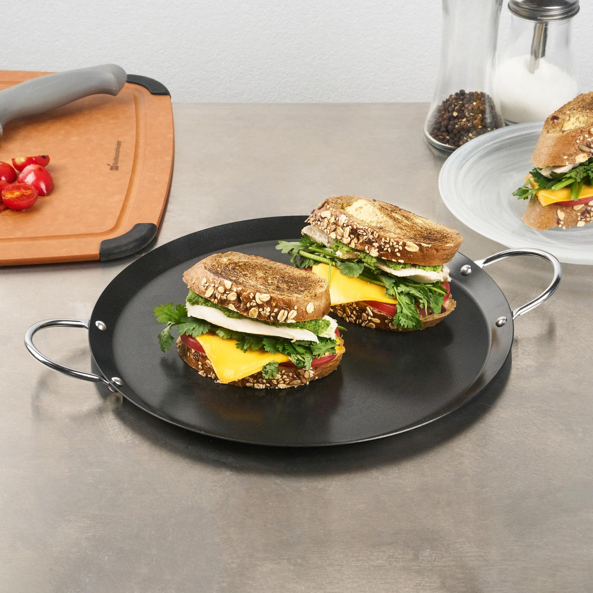 Restaurantware Met Lux carbon steel delivers even heat for consistent eggs and quesadillas