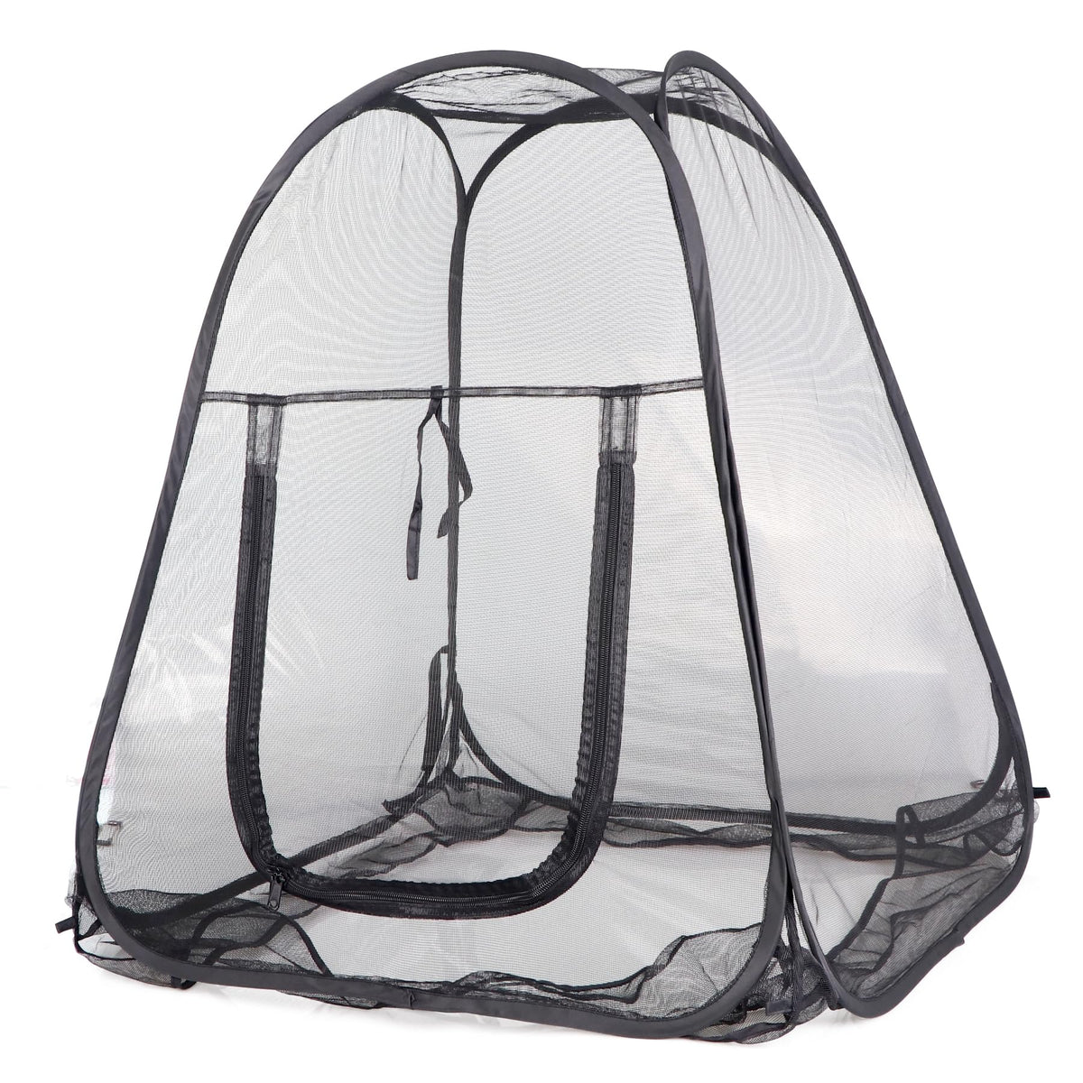 RESTCLOUD pop-up plant cover over plants offers quick, tool-free protection.
