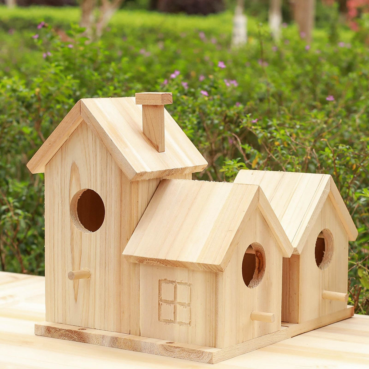 RHSLRL bird house kit includes a front perch for safe bird landings