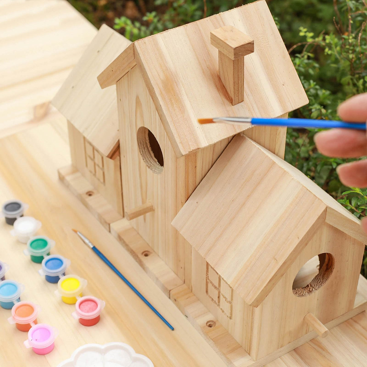 RHSLRL bird house kit doubles as charming indoor decor when unused