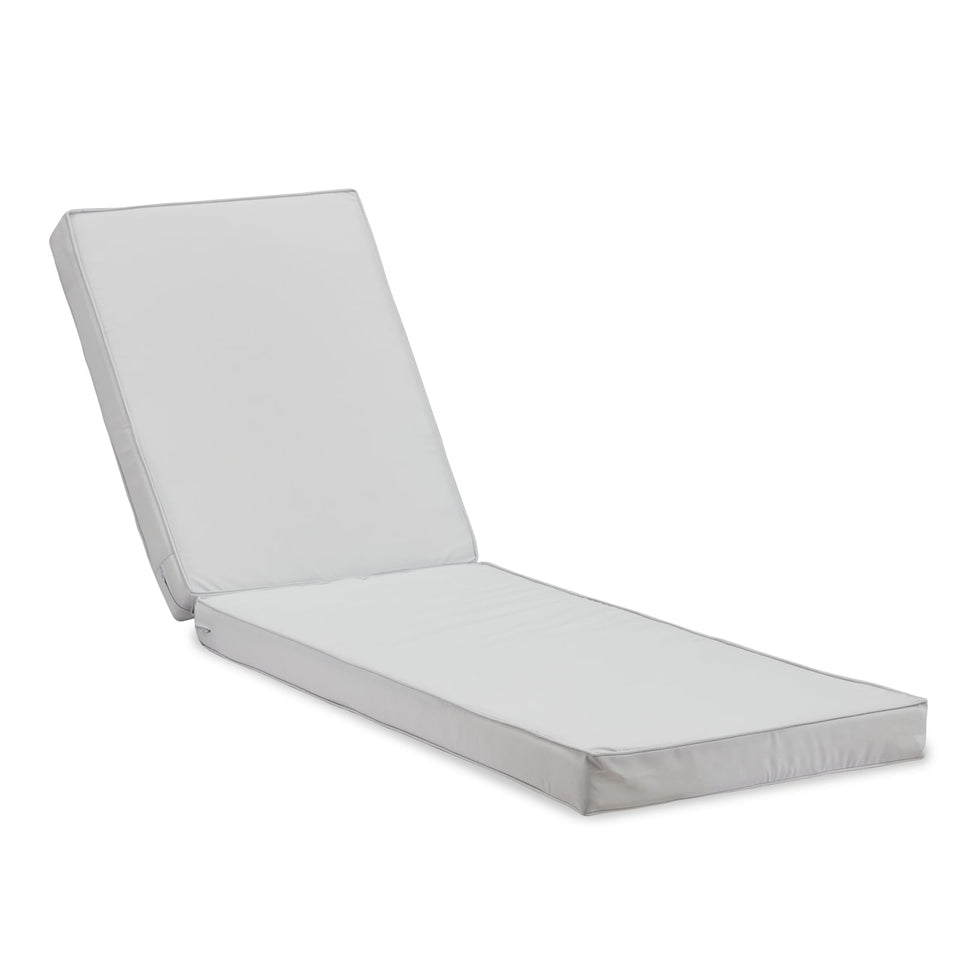 RICHRYCE chaise cushions poolside offer comfortable support with water-repellent fabric.