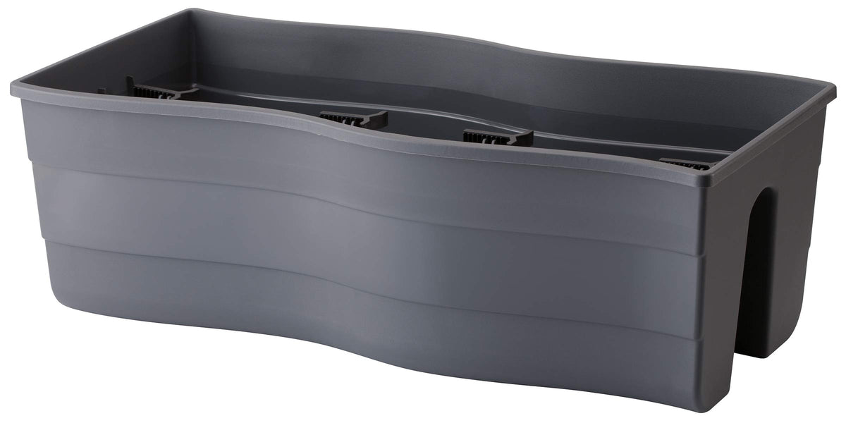 Ridge Rail planter accommodates railing thickness up to 7 cm (2.75 inches).