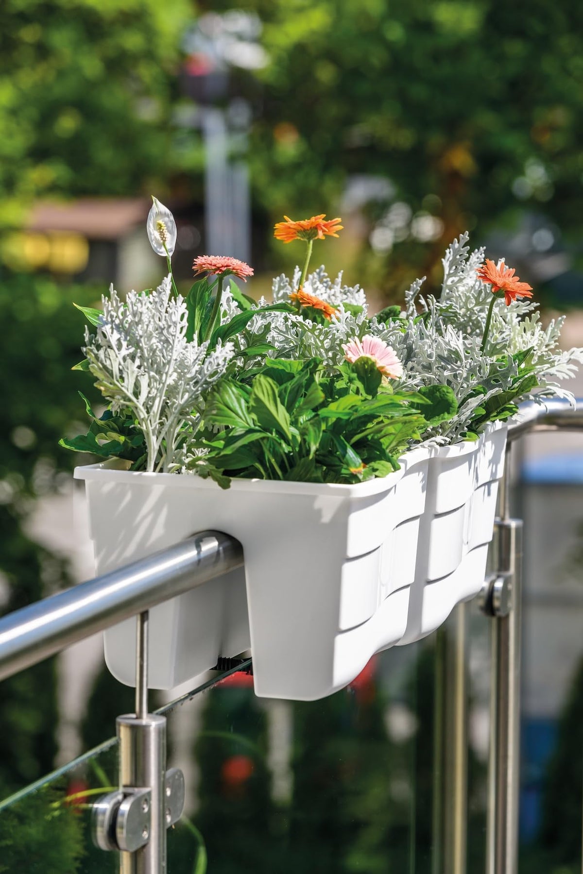 Ridge Rail rustproof construction ensures lasting outdoor use.