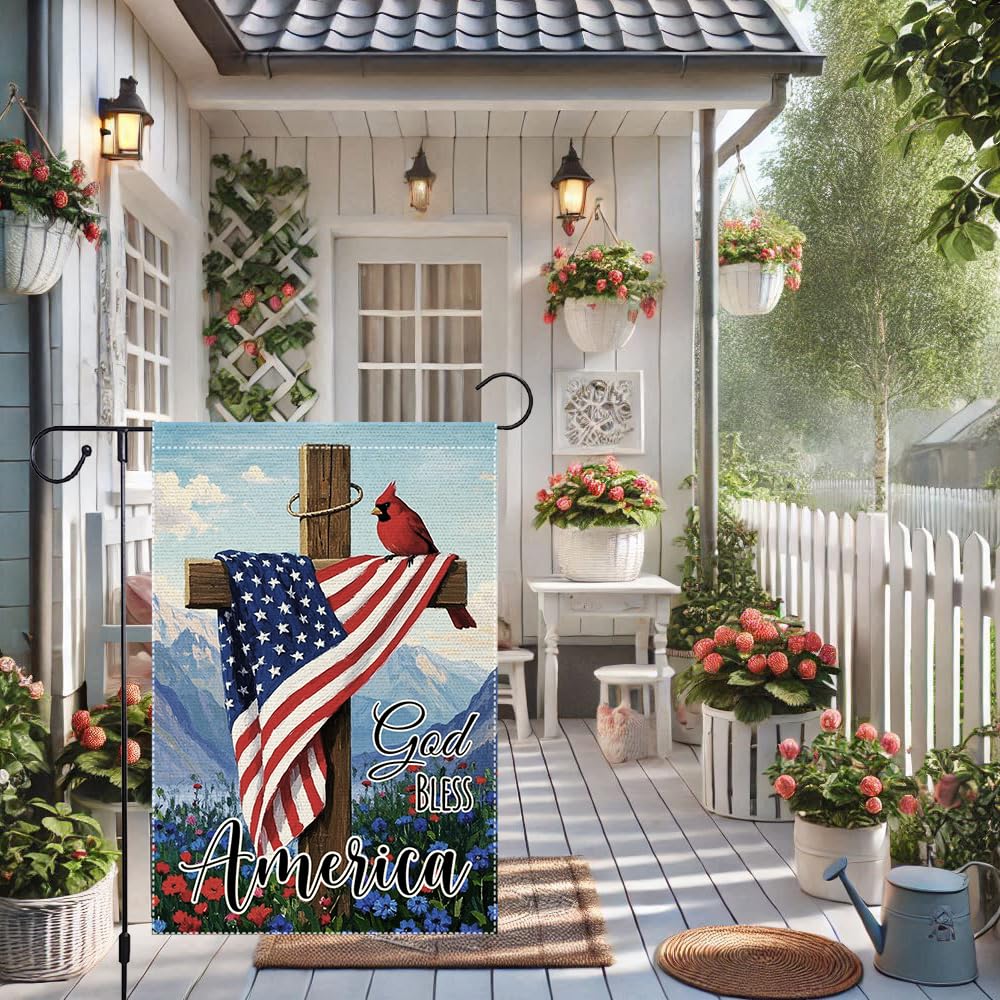 RMXJKIIU Independence Day flag for festive home decor.
