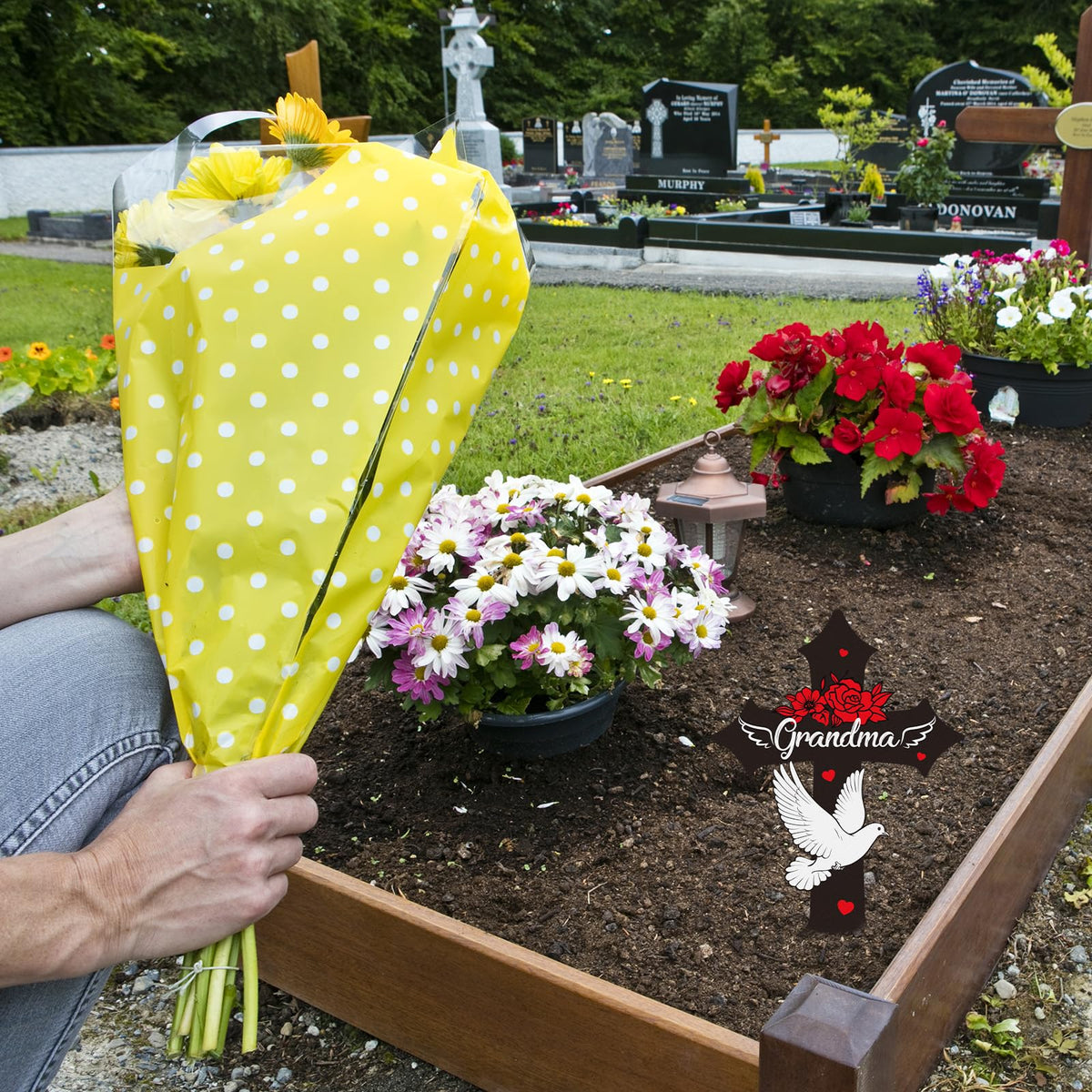 Rngmsi 12 x 7.8 inch memorial marker suitable for yard or garden.