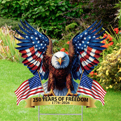 Rngmsi bald-eagle-flag-wings: patriotic lawn decor that draws attention in any front yard.