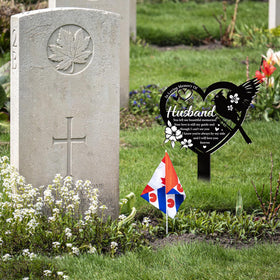 Rngmsi Cardinal marker honors memory in outdoor spaces with timeless design