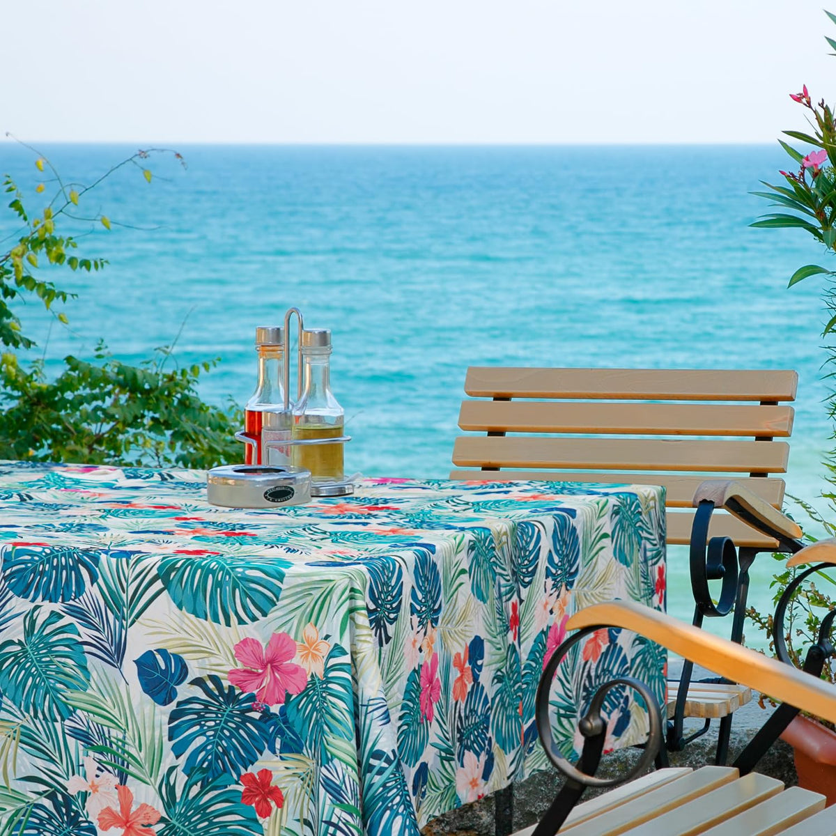 Rodvnyh tablecloth zipper system enabling effortless umbrella installation