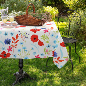 Rodvnyh waterproof tablecloth protects surfaces from spills and weather.