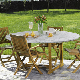 Romanstile tablecloth ideal for picnic, camping, and patio dining