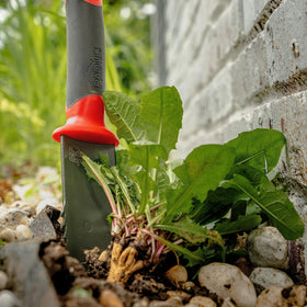 Root Slayer inverted V-tip helps penetrate compact ground smoothly