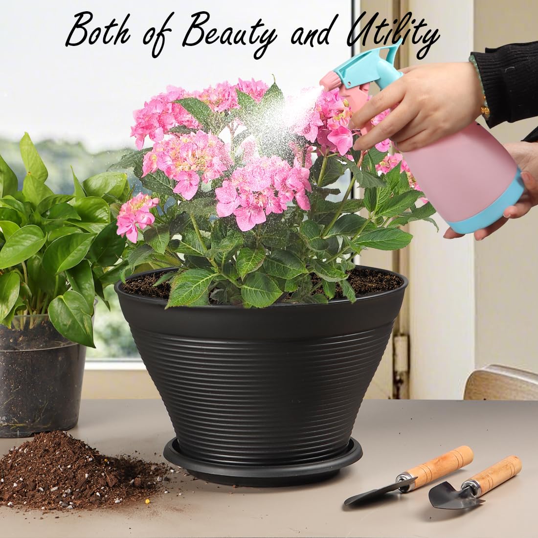 RooTrimmer striped design planter adds modern style to any room