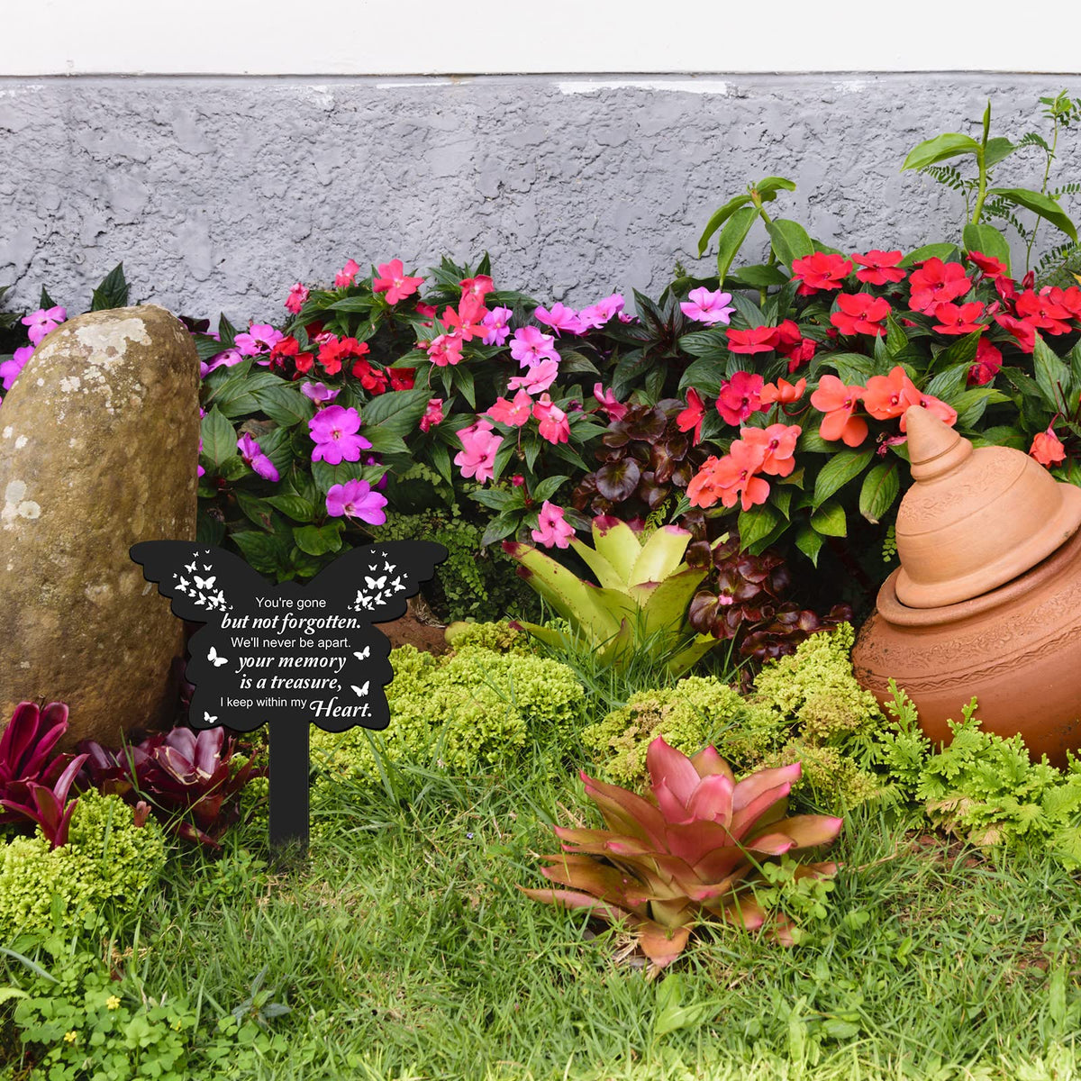  Roowest black memorial marker with classic text, elegant accent for memorial events