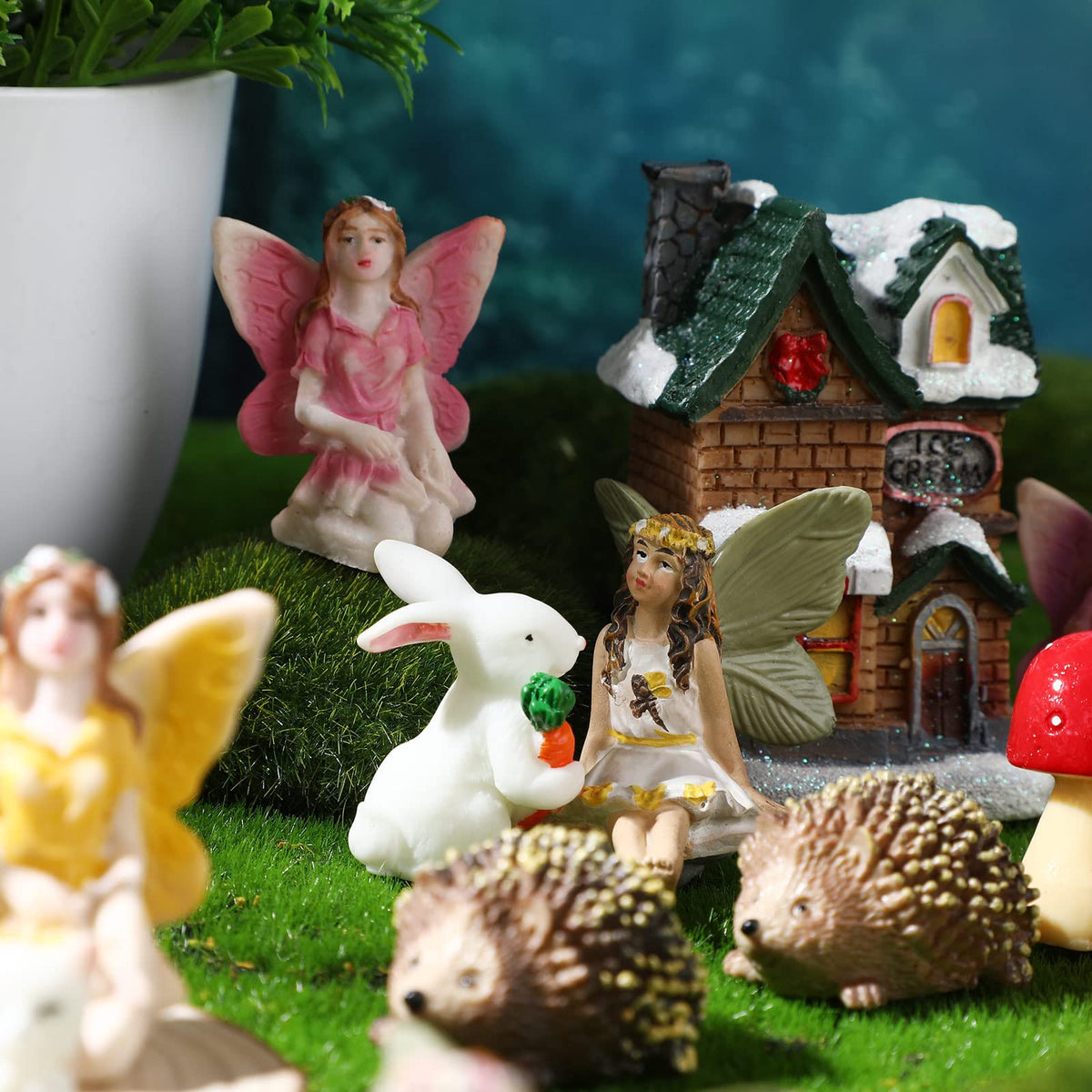Roowest lawn miniatures display idea for seasonal decor
