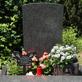  Roowest weatherproof grave decoration withstands rain and sun for year-round remembrance