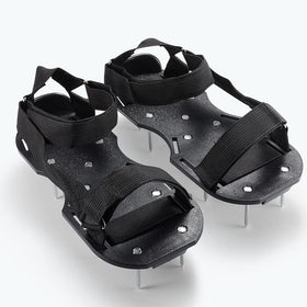 The rosgel Aerator Shoes sole features spikes for lawn aeration.