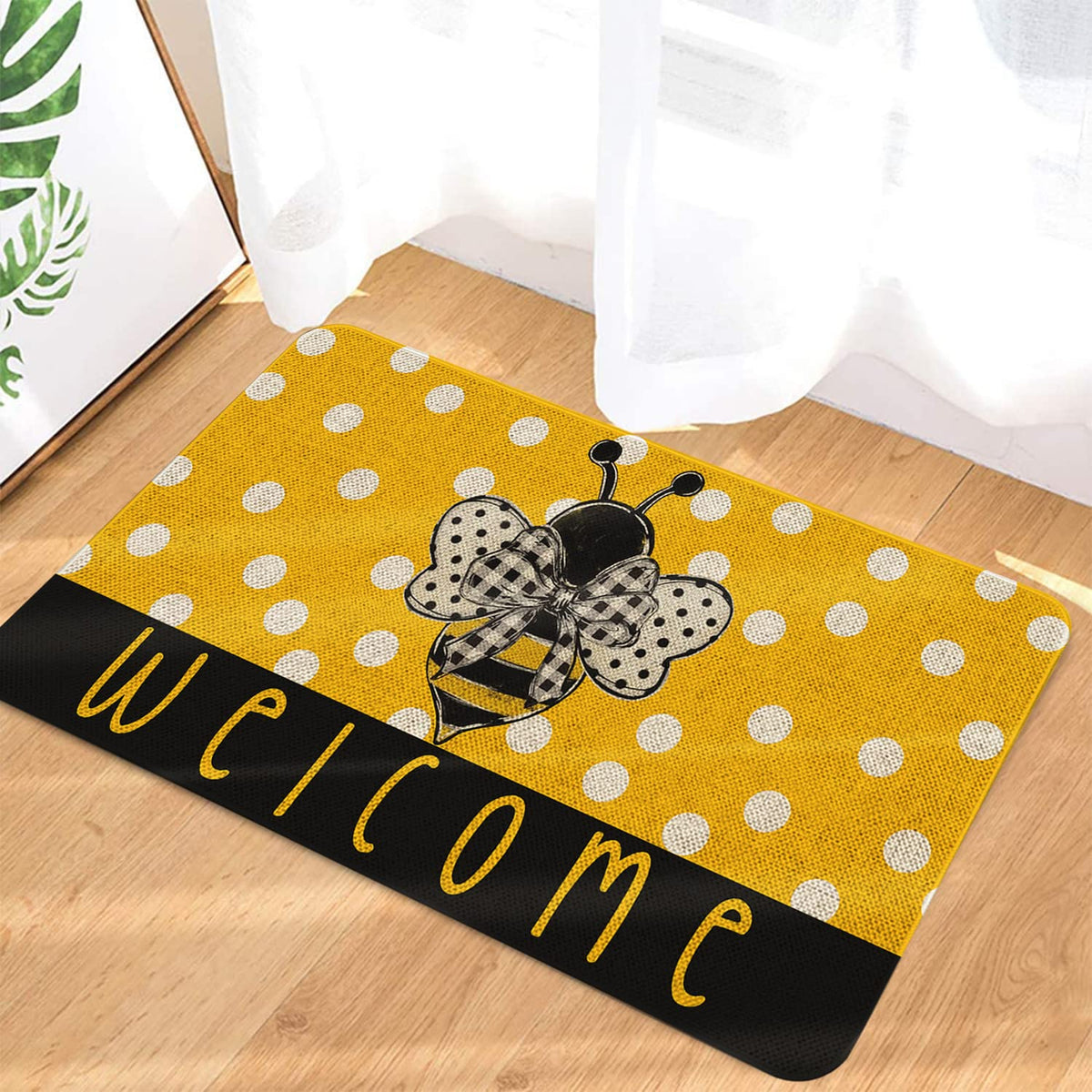 Roszwtit Yellow Bee Doormat, thoughtful gift idea for new homes