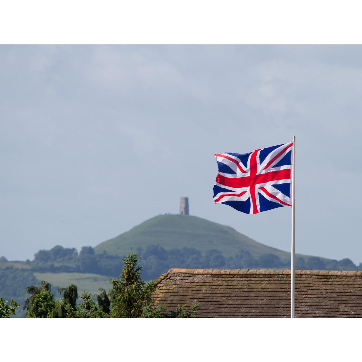 ROTERDON UK flag gift idea, ideal for outdoor use.