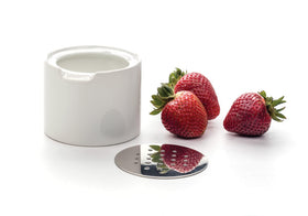 RSVP Endurance dishwasher-safe trap for easy cleaning after use.